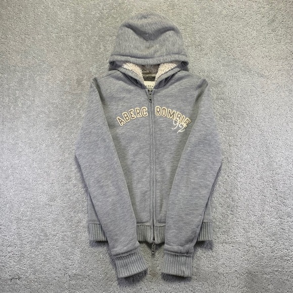 Abercrombie & Fitch Tops - VINTAGE Y2K Abercrombie & Fitch Hoodie Womens Large Faux Fur Lined Zip Up Gray